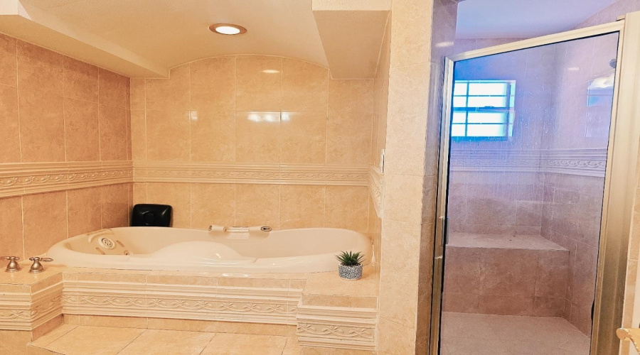 233 Rancho Viejo Dr, laredo, Texas 78045, 4 Bedrooms Bedrooms, 6 Rooms Rooms,2 BathroomsBathrooms,Residential,For Rent,233 Rancho Viejo Dr,20262566