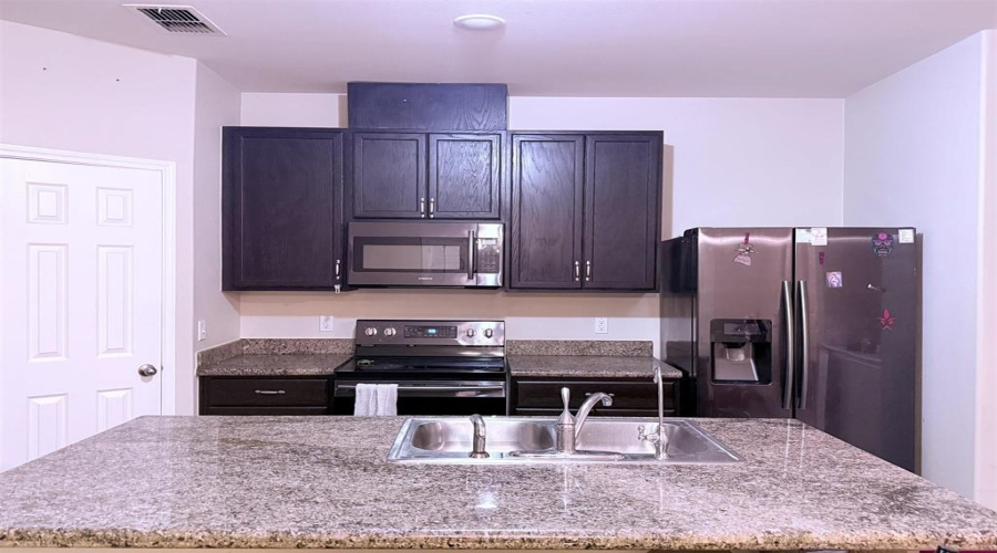3307 Simmental Dr, LAREDO, Texas 78046, 3 Bedrooms Bedrooms, 6 Rooms Rooms,2 BathroomsBathrooms,Residential,For Rent,3307 Simmental Dr,20262568