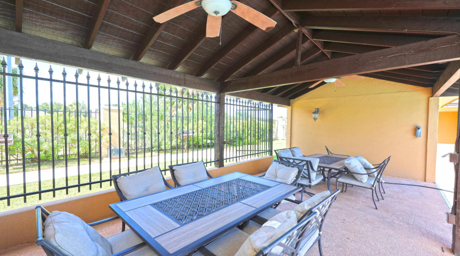 2619 San Isidro Pkwy, LAREDO, Texas 78045, 2 Bedrooms Bedrooms, 3 Rooms Rooms,2 BathroomsBathrooms,Residential,For Sale,2619 San Isidro Pkwy,20262569