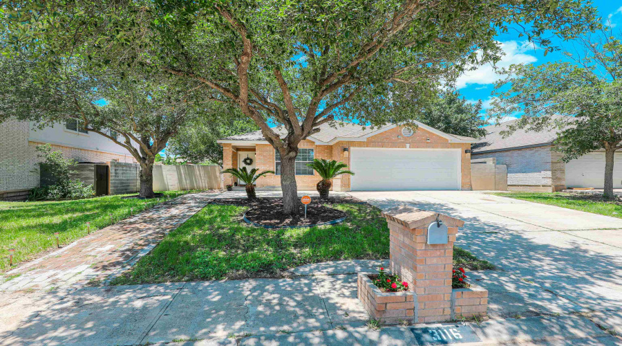 3116 Silhouette Dr, Laredo, Texas 78045, 3 Bedrooms Bedrooms, 6 Rooms Rooms,2 BathroomsBathrooms,Residential,For Sale,3116 Silhouette Dr,20262572