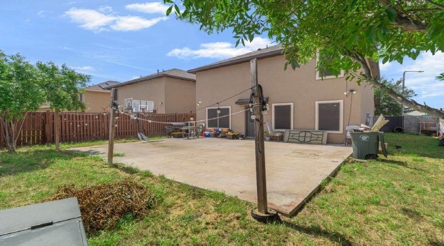 6002 Narciso Dr., LAREDO, Texas 78043, 4 Bedrooms Bedrooms, 6 Rooms Rooms,2 BathroomsBathrooms,Residential,For Sale,6002 Narciso Dr.,20262573