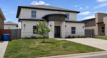 5527 Conroe St, Laredo, Texas 78046, 4 Bedrooms Bedrooms, 7 Rooms Rooms,3 BathroomsBathrooms,Residential,For Sale,5527 Conroe St,20262575