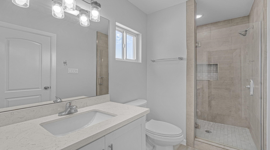 5527 Conroe St, Laredo, Texas 78046, 4 Bedrooms Bedrooms, 7 Rooms Rooms,3 BathroomsBathrooms,Residential,For Sale,5527 Conroe St,20262575