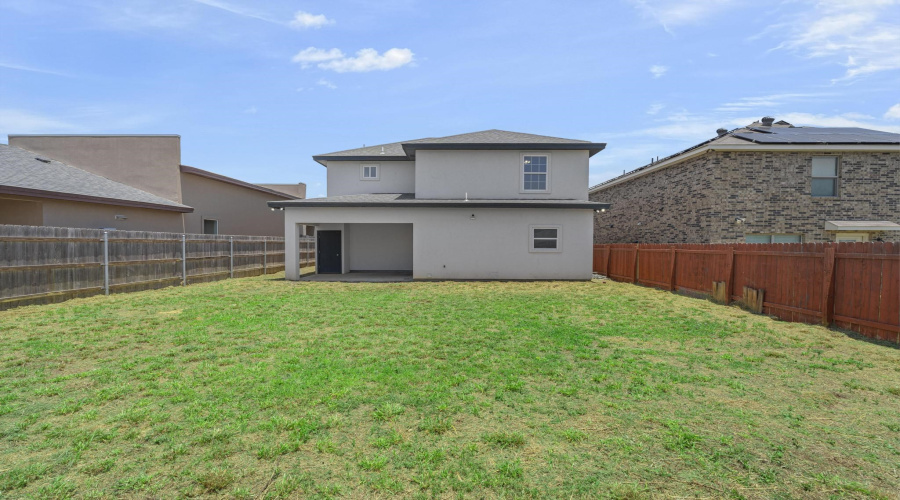 5527 Conroe St, Laredo, Texas 78046, 4 Bedrooms Bedrooms, 7 Rooms Rooms,3 BathroomsBathrooms,Residential,For Sale,5527 Conroe St,20262575