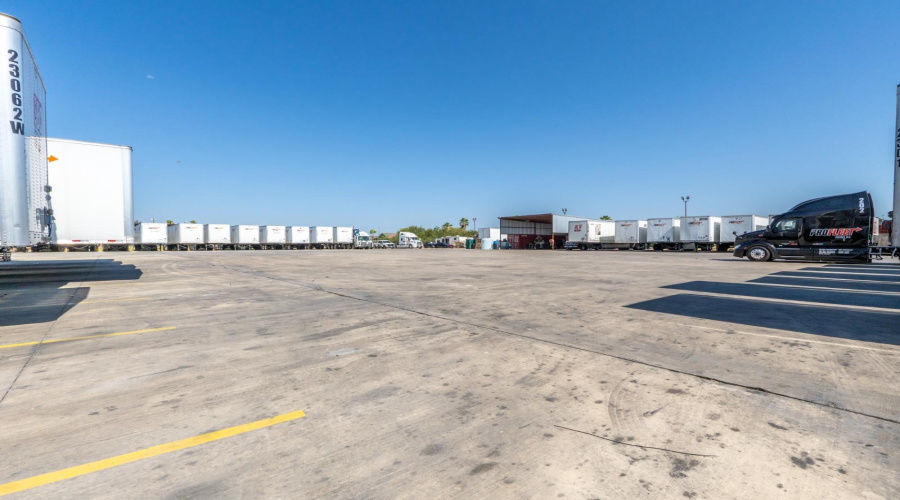 4420 E Saunders St, Laredo, Texas 78041, ,Land,For Rent,4420 E Saunders St,20262574
