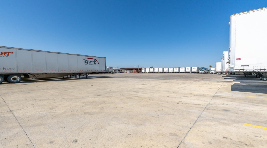 4420 E Saunders St, Laredo, Texas 78041, ,Land,For Rent,4420 E Saunders St,20262574