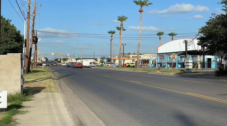 608 Gale St, Laredo, Texas 78041, 1 Room Rooms,1 BathroomBathrooms,Commercial retail/office,For Sale,608 Gale St,20262583