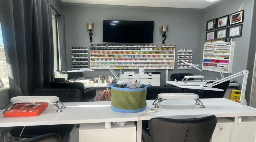 608 Gale St, Laredo, Texas 78041, 1 Room Rooms,1 BathroomBathrooms,Commercial retail/office,For Sale,608 Gale St,20262583