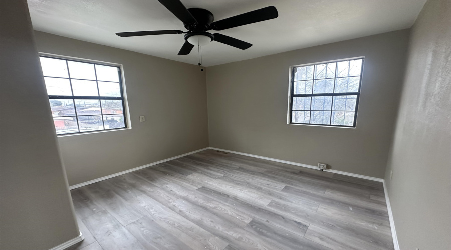 2620 Laredo St, Laredo, Texas 78043, 2 Bedrooms Bedrooms, 3 Rooms Rooms,1 BathroomBathrooms,Residential,For Rent,2620 Laredo St,20260558