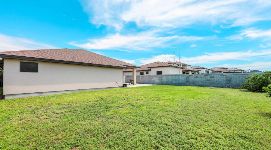 321 Collado Dr, Laredo, Texas 78045-6866, 3 Bedrooms Bedrooms, 7 Rooms Rooms,2 BathroomsBathrooms,Residential,For Sale,321 Collado Dr,20262578