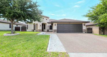 321 Collado Dr, Laredo, Texas 78045-6866, 3 Bedrooms Bedrooms, 7 Rooms Rooms,2 BathroomsBathrooms,Residential,For Sale,321 Collado Dr,20262578