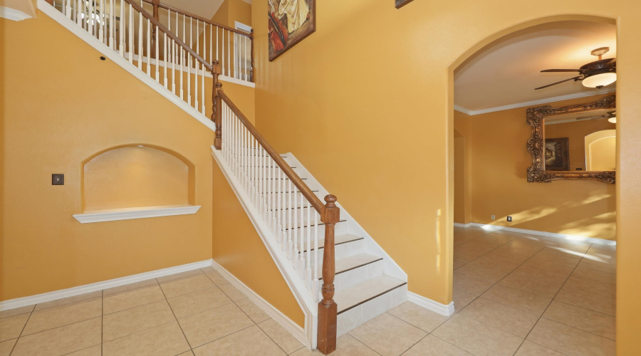 10601 Porfirio Dr, Laredo, Texas 78045, 5 Bedrooms Bedrooms, 7 Rooms Rooms,3 BathroomsBathrooms,Residential,For Sale,10601 Porfirio Dr,20262580