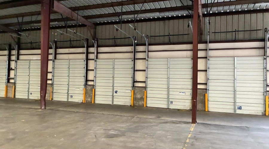 5305 Santa Maria Ave, Laredo, Texas 78040, 1 Bedroom Bedrooms, 1 Room Rooms,1 BathroomBathrooms,Commercial/industrial,For Rent,5305 Santa Maria Ave,20262579