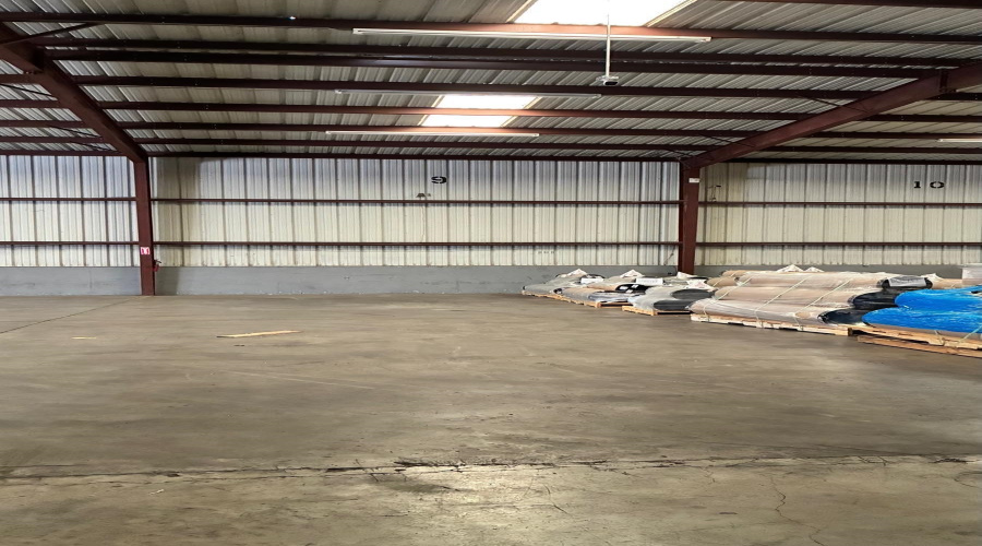5305 Santa Maria Ave, Laredo, Texas 78040, 1 Bedroom Bedrooms, 1 Room Rooms,1 BathroomBathrooms,Commercial/industrial,For Rent,5305 Santa Maria Ave,20262579