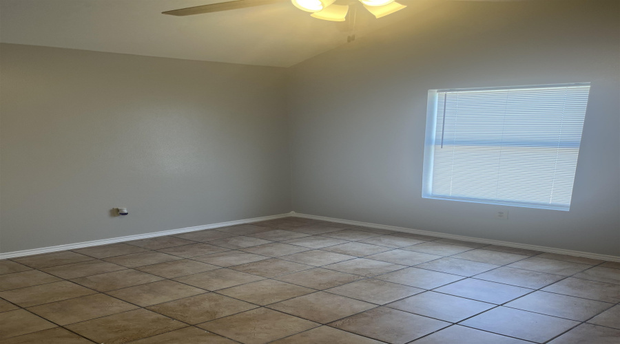 405 Prescott Lp, Laredo, Texas 78046, 3 Bedrooms Bedrooms, 5 Rooms Rooms,1 BathroomBathrooms,Residential,For Rent,405 Prescott Lp,20262585