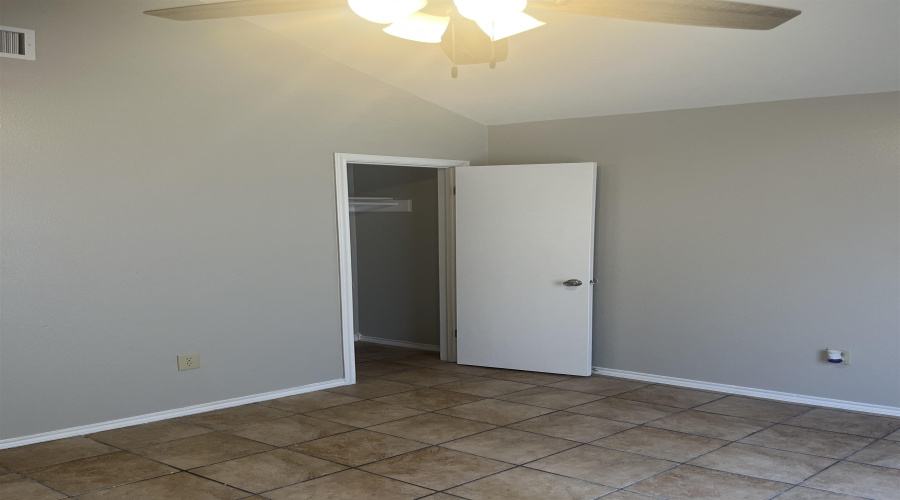 405 Prescott Lp, Laredo, Texas 78046, 3 Bedrooms Bedrooms, 5 Rooms Rooms,1 BathroomBathrooms,Residential,For Rent,405 Prescott Lp,20262585