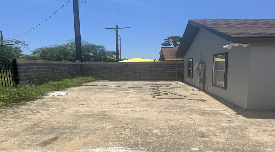 405 Prescott Lp, Laredo, Texas 78046, 3 Bedrooms Bedrooms, 5 Rooms Rooms,1 BathroomBathrooms,Residential,For Rent,405 Prescott Lp,20262585