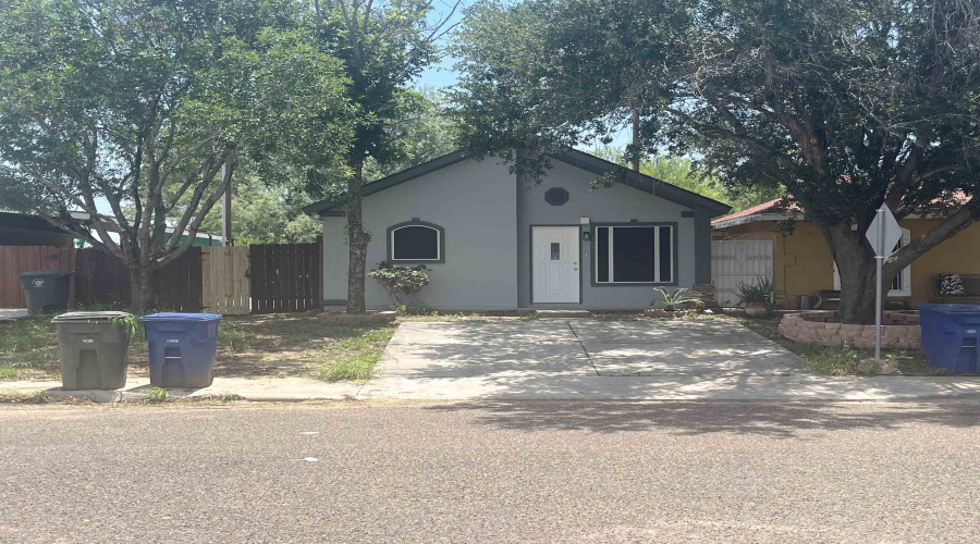 405 Prescott Lp, Laredo, Texas 78046, 3 Bedrooms Bedrooms, 5 Rooms Rooms,1 BathroomBathrooms,Residential,For Rent,405 Prescott Lp,20262585
