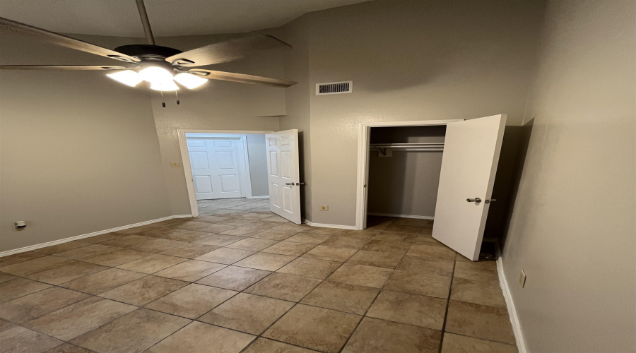 405 Prescott Lp, Laredo, Texas 78046, 3 Bedrooms Bedrooms, 5 Rooms Rooms,1 BathroomBathrooms,Residential,For Rent,405 Prescott Lp,20262585
