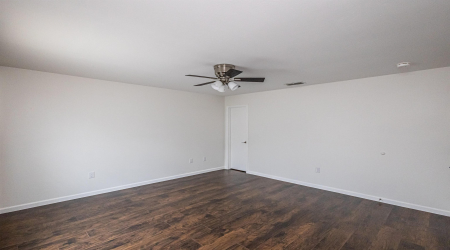 753 Snake Dr, LAREDO, Texas 78045, 3 Bedrooms Bedrooms, 5 Rooms Rooms,2 BathroomsBathrooms,Residential,For Rent,753 Snake Dr,20262588