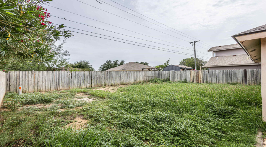 753 Snake Dr, LAREDO, Texas 78045, 3 Bedrooms Bedrooms, 5 Rooms Rooms,2 BathroomsBathrooms,Residential,For Rent,753 Snake Dr,20262588