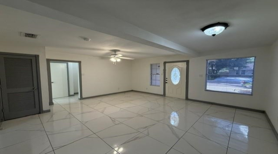 9549 Canvasback Dr, Laredo, Texas 78045, 3 Bedrooms Bedrooms, 4 Rooms Rooms,1 BathroomBathrooms,Residential,For Rent,9549 Canvasback Dr,20262589