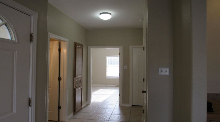 9804 Cantera Ct, Laredo, Texas 78045, 2 Bedrooms Bedrooms, 5 Rooms Rooms,2 BathroomsBathrooms,Residential,For Rent,9804 Cantera Ct,20262592