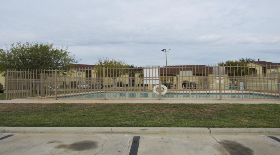 9804 Cantera Ct, Laredo, Texas 78045, 2 Bedrooms Bedrooms, 5 Rooms Rooms,2 BathroomsBathrooms,Residential,For Rent,9804 Cantera Ct,20262592