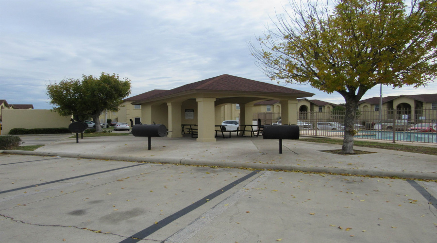 9804 Cantera Ct, Laredo, Texas 78045, 2 Bedrooms Bedrooms, 5 Rooms Rooms,2 BathroomsBathrooms,Residential,For Rent,9804 Cantera Ct,20262592