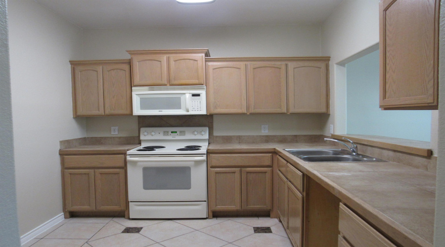 9804 Cantera Ct, Laredo, Texas 78045, 2 Bedrooms Bedrooms, 5 Rooms Rooms,2 BathroomsBathrooms,Residential,For Rent,9804 Cantera Ct,20262592
