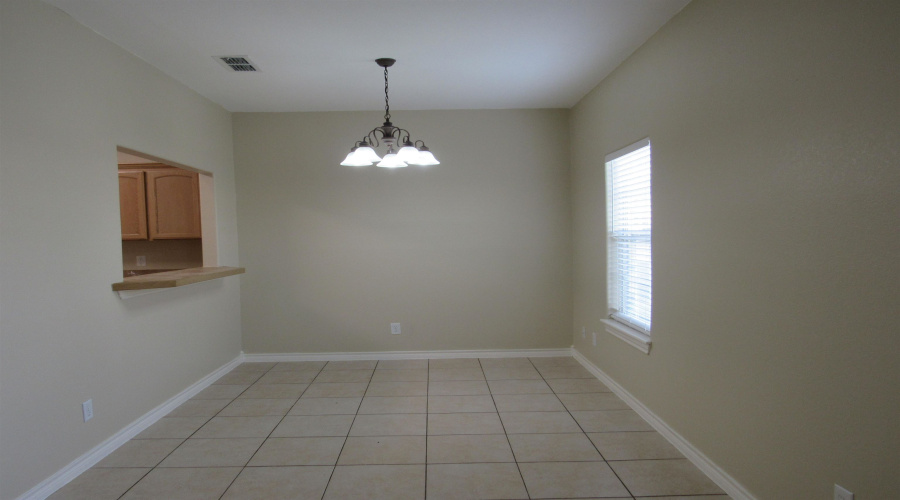 9804 Cantera Ct, Laredo, Texas 78045, 2 Bedrooms Bedrooms, 5 Rooms Rooms,2 BathroomsBathrooms,Residential,For Rent,9804 Cantera Ct,20262592