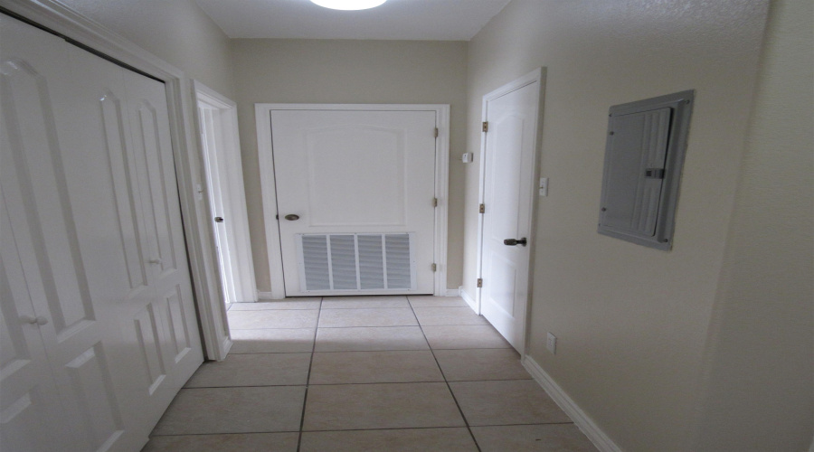 9804 Cantera Ct, Laredo, Texas 78045, 2 Bedrooms Bedrooms, 5 Rooms Rooms,2 BathroomsBathrooms,Residential,For Rent,9804 Cantera Ct,20262592