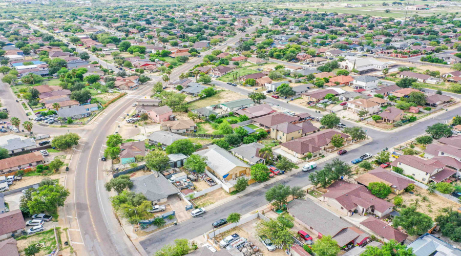 106 Salamanca Ave, LAREDO, Texas 78046, 3 Bedrooms Bedrooms, 5 Rooms Rooms,1 BathroomBathrooms,Residential,For Sale,106 Salamanca Ave,20262594