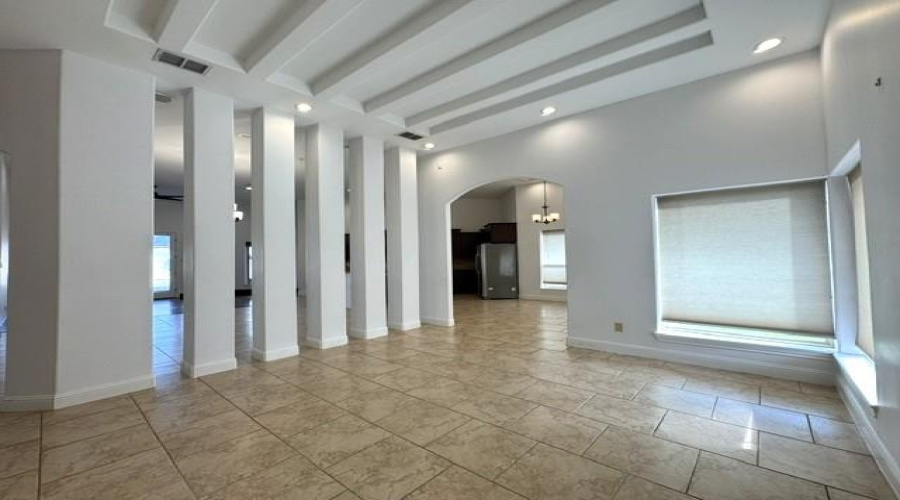 2920 O'Henry Dr, Laredo, Texas 78041, 3 Bedrooms Bedrooms, 8 Rooms Rooms,4 BathroomsBathrooms,Residential,For Rent,2920 O'Henry Dr,20262596
