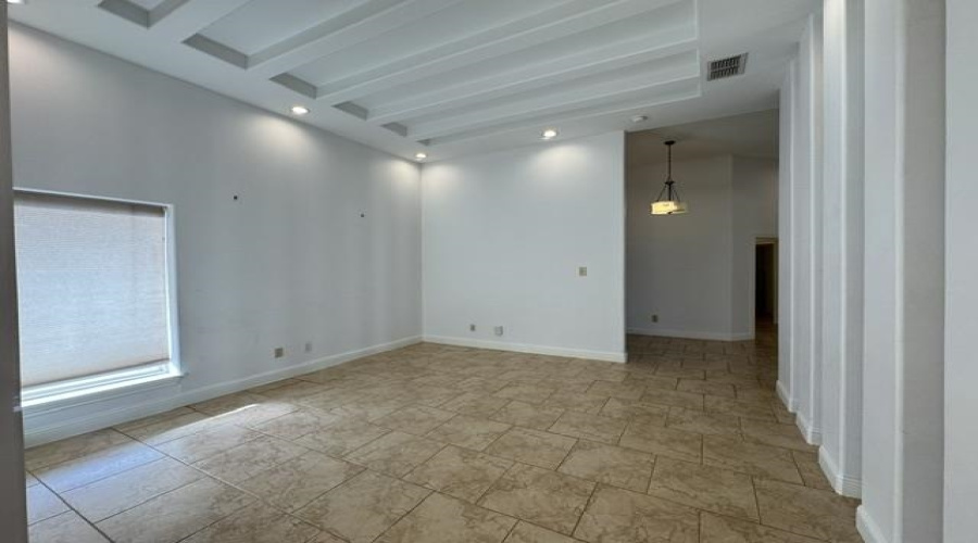 2920 O'Henry Dr, Laredo, Texas 78041, 3 Bedrooms Bedrooms, 8 Rooms Rooms,4 BathroomsBathrooms,Residential,For Rent,2920 O'Henry Dr,20262596