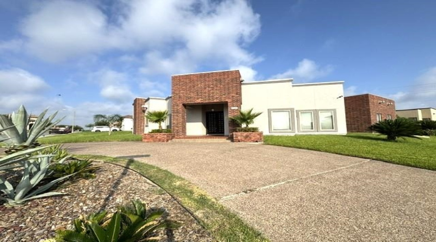 2920 O'Henry Dr, Laredo, Texas 78041, 3 Bedrooms Bedrooms, 8 Rooms Rooms,4 BathroomsBathrooms,Residential,For Rent,2920 O'Henry Dr,20262596