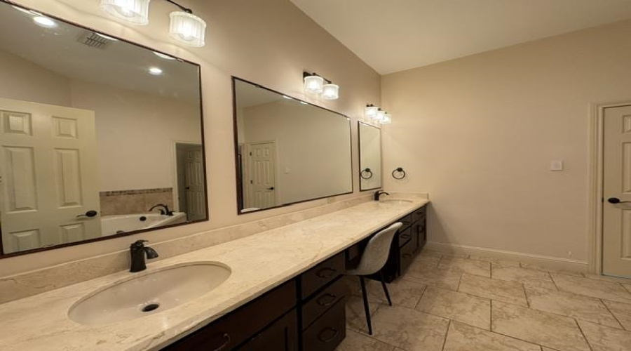 2920 O'Henry Dr, Laredo, Texas 78041, 3 Bedrooms Bedrooms, 8 Rooms Rooms,4 BathroomsBathrooms,Residential,For Rent,2920 O'Henry Dr,20262596