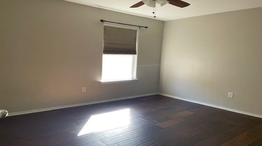 1911 Stonefield Ln, Laredo, Texas 78045, 3 Bedrooms Bedrooms, 6 Rooms Rooms,2 BathroomsBathrooms,Residential,For Rent,1911 Stonefield Ln,20262597
