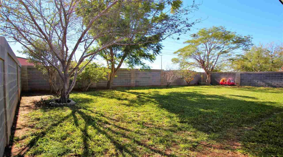 1911 Stonefield Ln, Laredo, Texas 78045, 3 Bedrooms Bedrooms, 6 Rooms Rooms,2 BathroomsBathrooms,Residential,For Rent,1911 Stonefield Ln,20262597