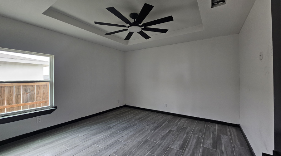 1401 Los Estribos Dr., Laredo, Texas 78046, 3 Bedrooms Bedrooms, 6 Rooms Rooms,3 BathroomsBathrooms,Residential,For Sale,1401 Los Estribos Dr.,20262608