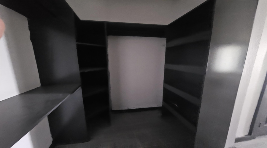 1401 Los Estribos Dr., Laredo, Texas 78046, 3 Bedrooms Bedrooms, 6 Rooms Rooms,3 BathroomsBathrooms,Residential,For Sale,1401 Los Estribos Dr.,20262608