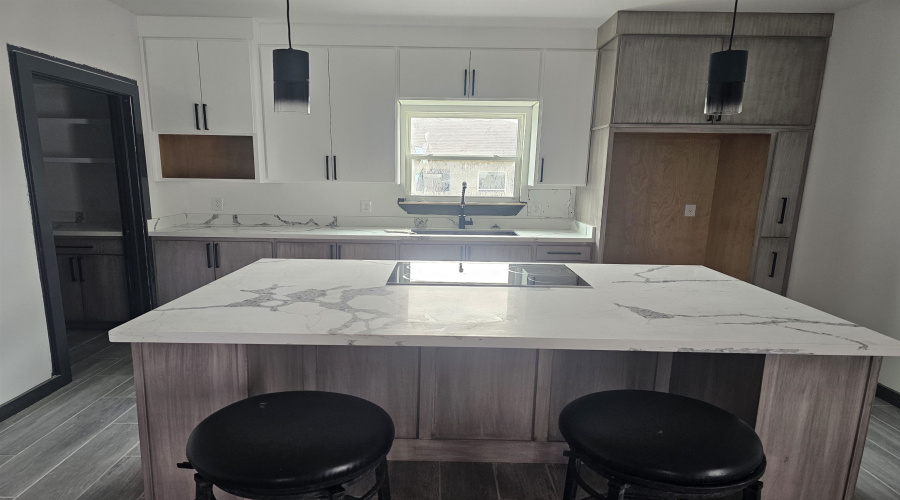 1401 Los Estribos Dr., Laredo, Texas 78046, 3 Bedrooms Bedrooms, 6 Rooms Rooms,3 BathroomsBathrooms,Residential,For Sale,1401 Los Estribos Dr.,20262608