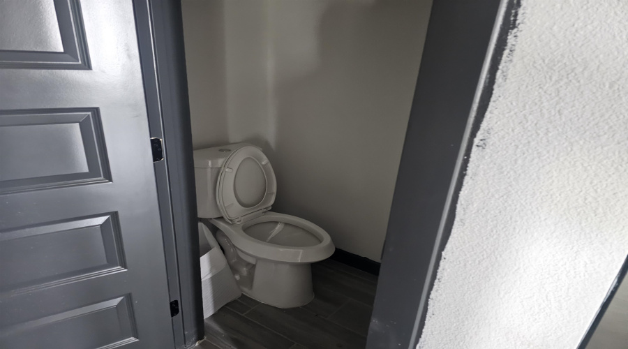 1401 Los Estribos Dr., Laredo, Texas 78046, 3 Bedrooms Bedrooms, 6 Rooms Rooms,3 BathroomsBathrooms,Residential,For Sale,1401 Los Estribos Dr.,20262608