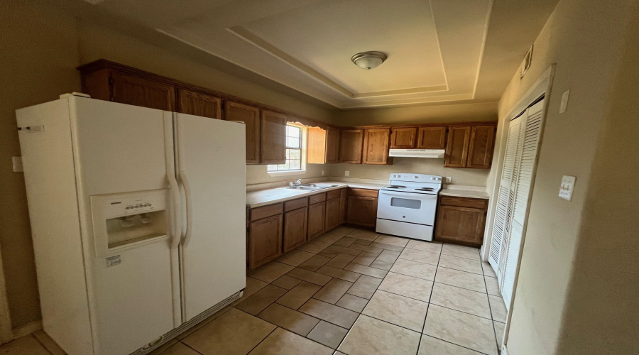2803 Bayard St, Laredo, Texas 78046-8259, 3 Bedrooms Bedrooms, 5 Rooms Rooms,2 BathroomsBathrooms,Residential,For Sale,2803 Bayard St,20262610
