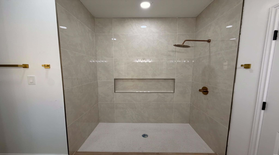 6115 Leopoldo Dr, Laredo, Texas 78043, 4 Bedrooms Bedrooms, 6 Rooms Rooms,2 BathroomsBathrooms,Residential,For Sale,6115 Leopoldo Dr,20262615