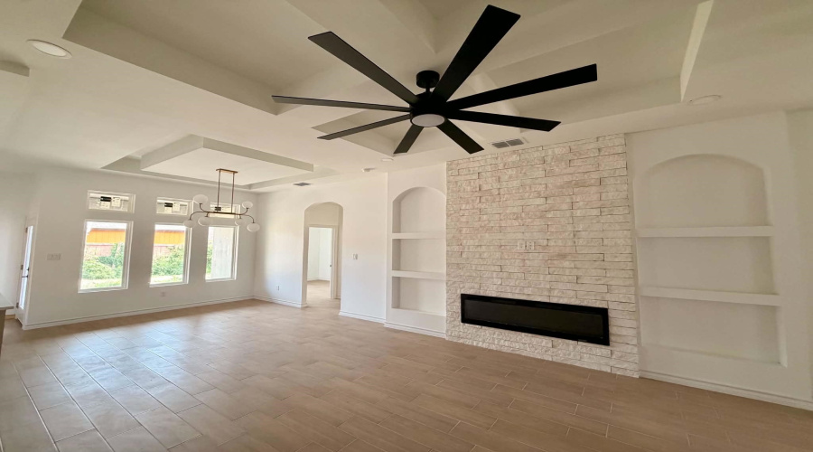 6115 Leopoldo Dr, Laredo, Texas 78043, 4 Bedrooms Bedrooms, 6 Rooms Rooms,2 BathroomsBathrooms,Residential,For Sale,6115 Leopoldo Dr,20262615