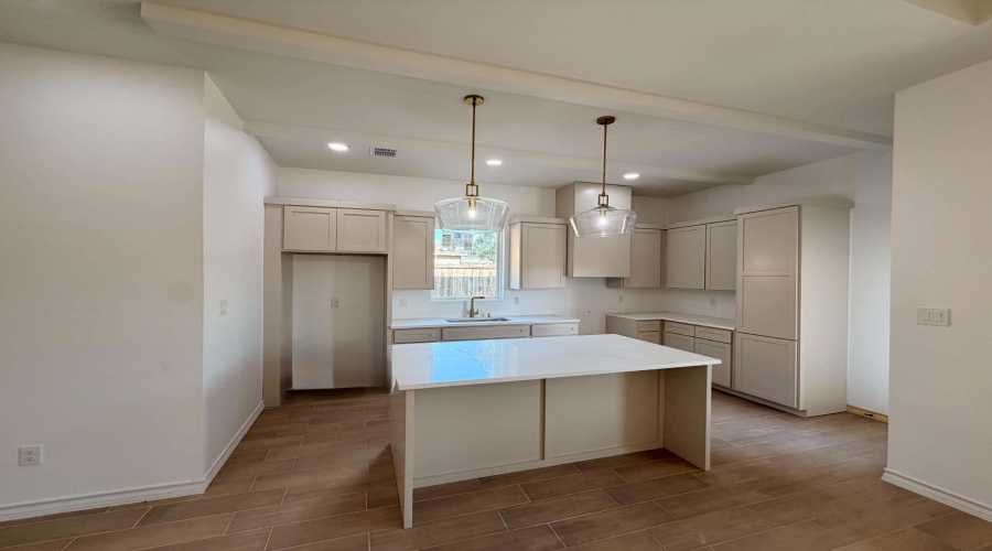 6115 Leopoldo Dr, Laredo, Texas 78043, 4 Bedrooms Bedrooms, 6 Rooms Rooms,2 BathroomsBathrooms,Residential,For Sale,6115 Leopoldo Dr,20262615