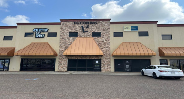 8218 Casa Verde Rd, Laredo, Texas 78041, 1 Room Rooms,1 BathroomBathrooms,Commercial retail/office,For Rent,8218 Casa Verde Rd,20262612