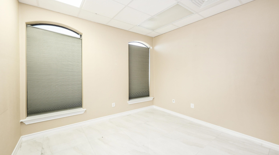 10414 Medical Lp, Laredo, Texas 78045, 1 Room Rooms,2 BathroomsBathrooms,Commercial retail/office,For Rent,10414 Medical Lp,20262613
