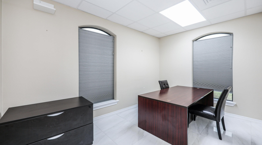 10414 Medical Lp, Laredo, Texas 78045, 1 Room Rooms,2 BathroomsBathrooms,Commercial retail/office,For Rent,10414 Medical Lp,20262613